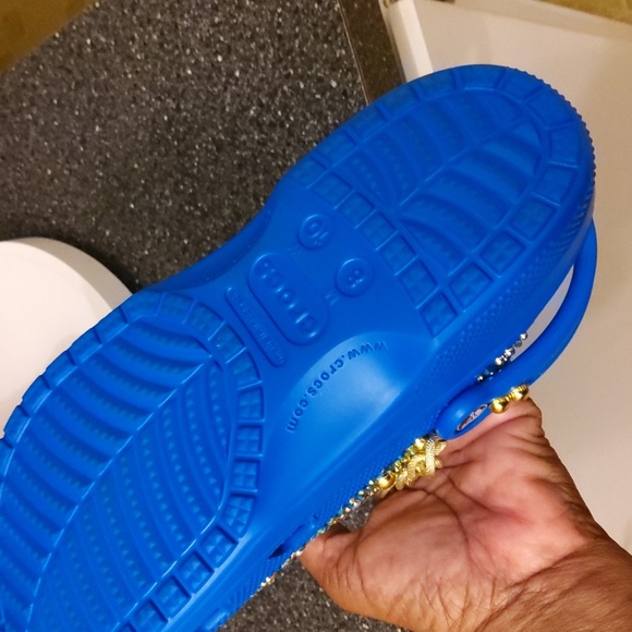 Women & men blingout Crocs by Karolyn b from the 💋💐BOUTIQUE NightCAP - Picture 5 of 7